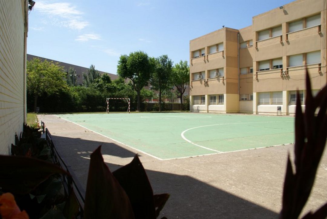 Imatge del pati de l'institut Imatge del pati de l'institut