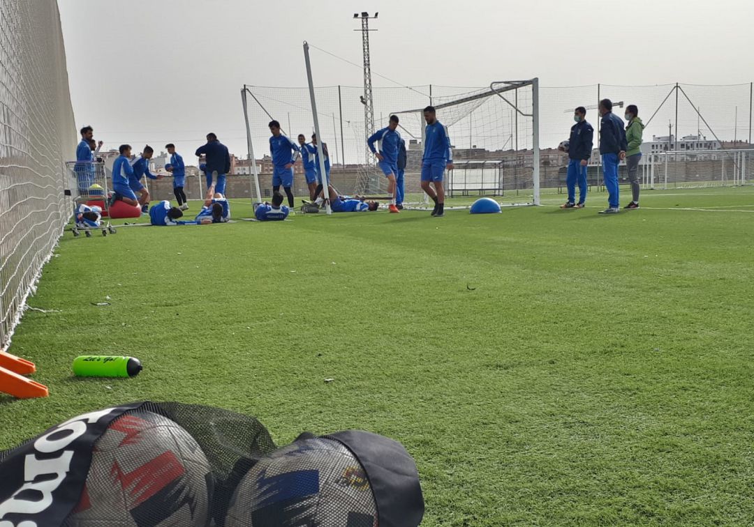 Un instante de la sesión de trabajo de los blanquiazules este Martes Santo. Un instante de la sesión de trabajo de los blanquiazules este Martes Santo.