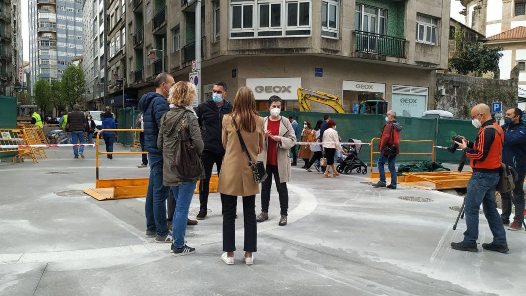 Visita a las obras de la nueva plaza circular entre Cobian Roffignac, Benito Corbal y Daniel de la Sota Visita a las obras de la nueva plaza circular entre Cobian Roffignac, Benito Corbal y Daniel de la Sota