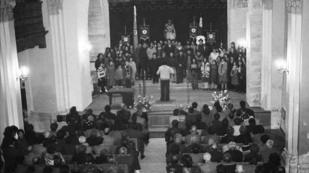 Acto del pregón de José Luis Lucas Aledón en 1980, el primer año que se celebró en la iglesia de San Miguel. Acto del pregón de José Luis Lucas Aledón en 1980, el primer año que se celebró en la iglesia de San Miguel.