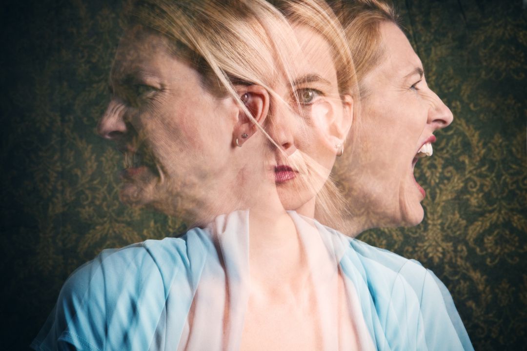 El trastorno bipolar se caracteriza por la posible alternancia de estados emocionales extremos. El trastorno bipolar se caracteriza por la posible alternancia de estados emocionales extremos.