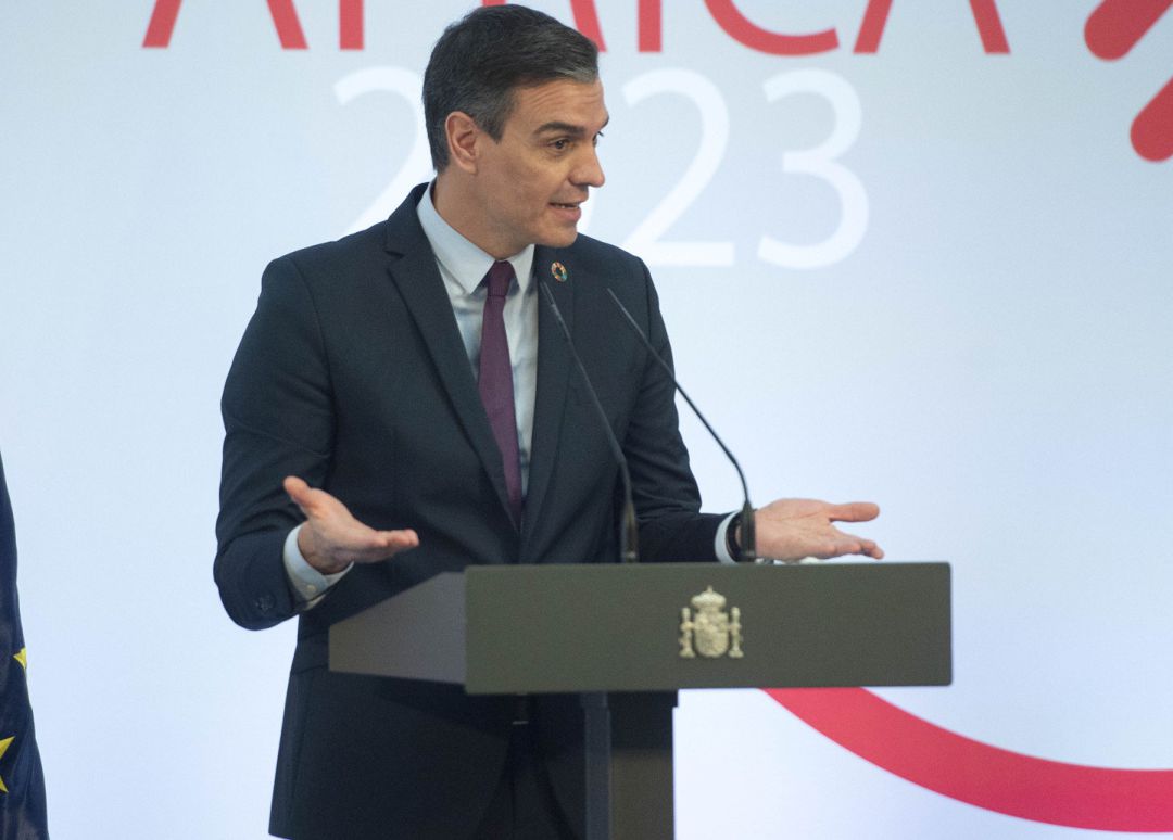 El presidente del Gobierno, Pedro Sánchez, interviene durante la presentación del plan estratégico Foco África 2023, en Moncloa, este lunes. El presidente del Gobierno, Pedro Sánchez, interviene durante la presentación del plan estratégico Foco África 2023, en Moncloa, este lunes.