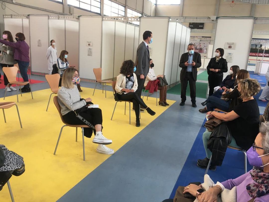 Visita vacunación docentes en Elda Visita vacunación docentes en Elda