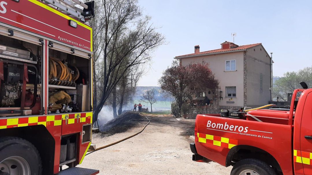 Los bomberos de Cuenca intervinieron en Villar de Domingo García por la mañana y los de Tarancón a última hora de la tarde Los bomberos de Cuenca intervinieron en Villar de Domingo García por la mañana y los de Tarancón a última hora de la tarde