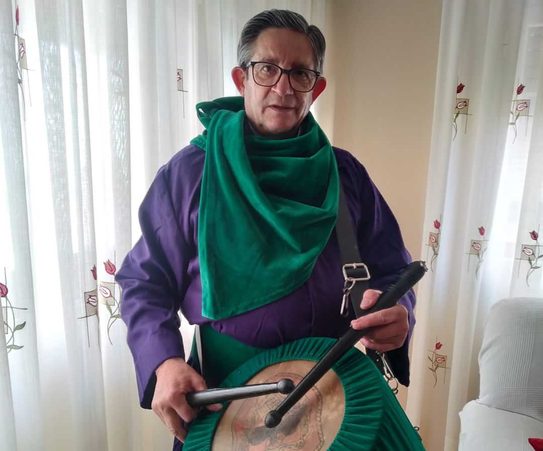 Así se elaboran los tambores de Las Turbas de Cuenca Así se elaboran los tambores de Las Turbas de Cuenca