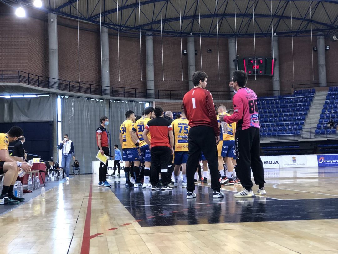 El BlasGon y CERES Villa de Aranda en el Palacio de los Deportes de Logroño. El BlasGon y CERES Villa de Aranda en el Palacio de los Deportes de Logroño.