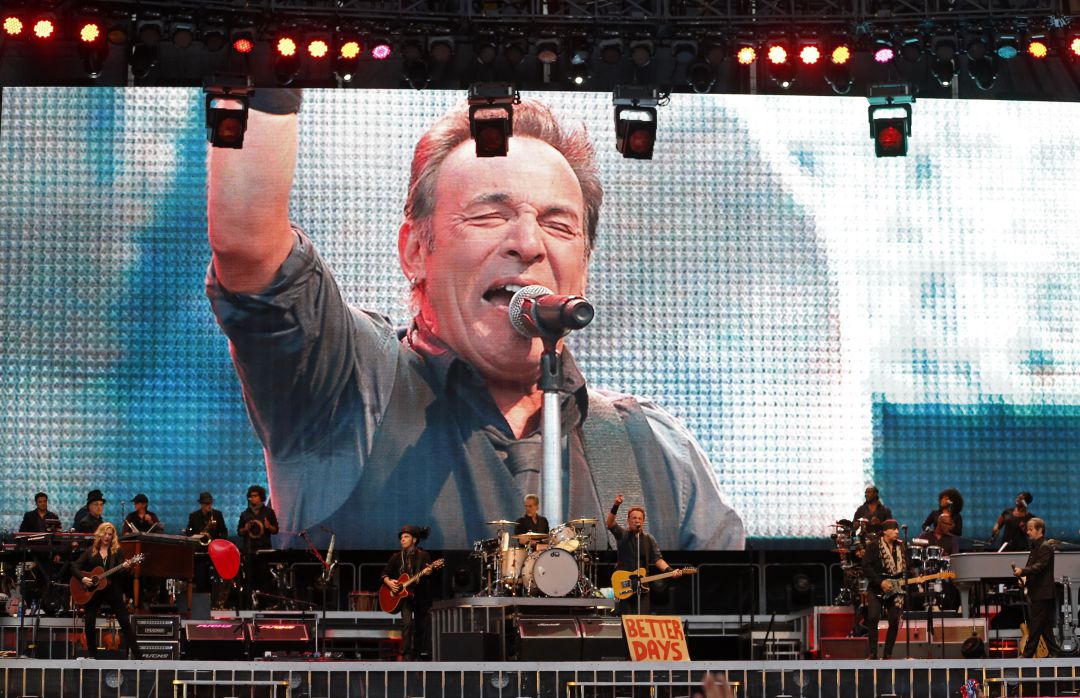Bruce Springsteen durante su concierto en El Molinón en el año 2013. Bruce Springsteen durante su concierto en El Molinón en el año 2013.