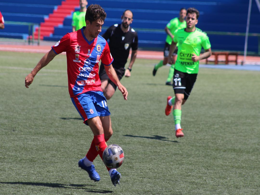 Una de las jugadas del partido disputado en la Ciudad Deportiva, sin público. Una de las jugadas del partido disputado en la Ciudad Deportiva, sin público.