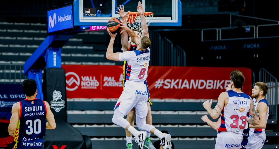 Gran partido del lituano Tadas Sedekerskis. Gran partido del lituano Tadas Sedekerskis.