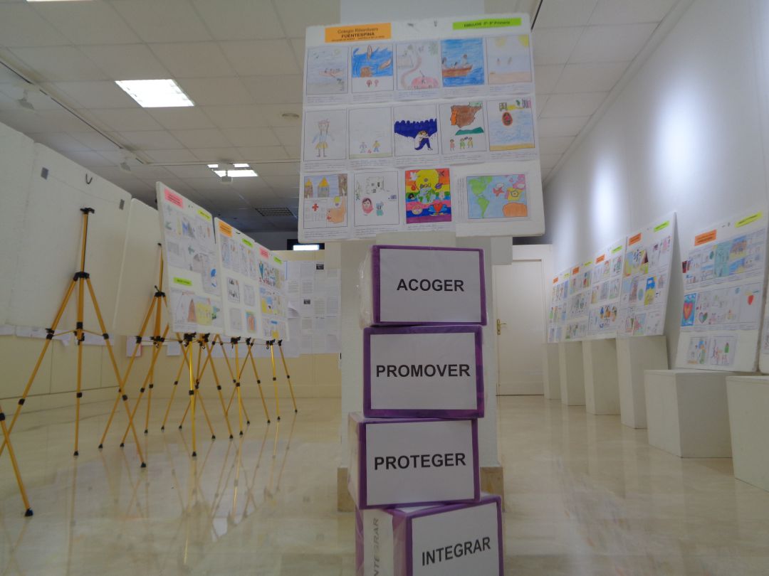 La exposición está en la sala pequeña de la Casa de Cultura La exposición está en la sala pequeña de la Casa de Cultura