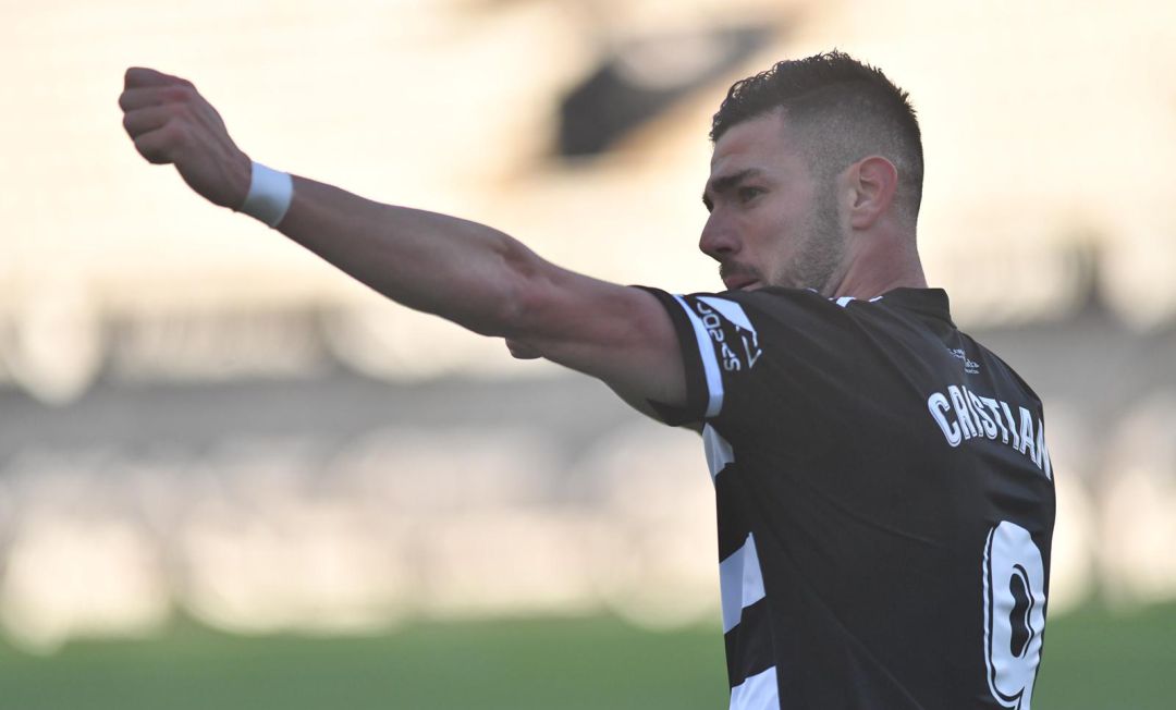Cristian López celebra el segundo gol albinegro Cristian López celebra el segundo gol albinegro