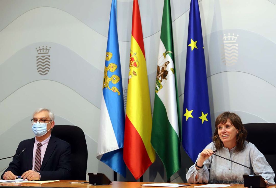 Juan Antonio Cabello y Laura Álvarez este lunes en rueda de prensa Juan Antonio Cabello y Laura Álvarez este lunes en rueda de prensa