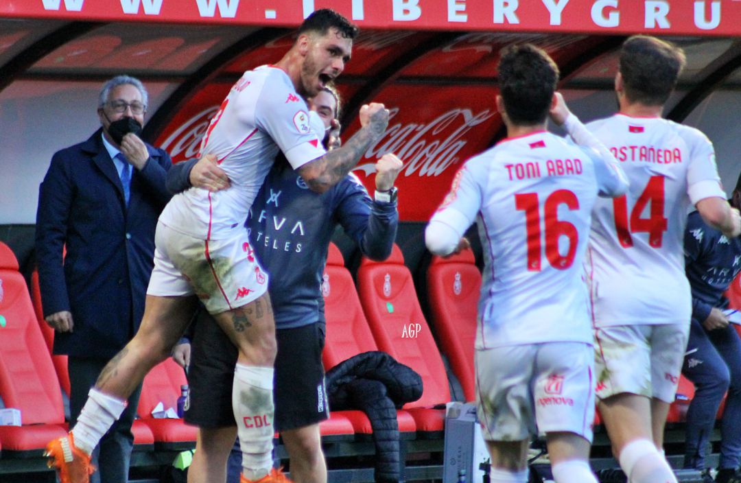 Araújo celebra su primer gol de la temporada Araújo celebra su primer gol de la temporada