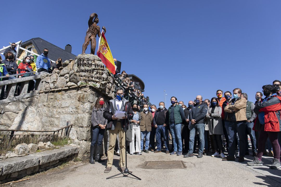 Una concentración en Navacerrada reclama la continuidad de tres de sus pistas de esquí
Una concentración en Navacerrada reclama la continuidad de tres de sus pistas de esquí