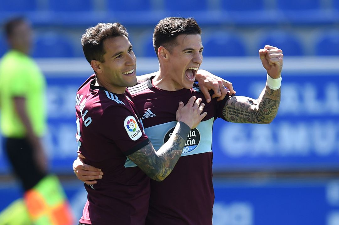 Santi Mina celebra el 0-3 en Mendizorroza Santi Mina celebra el 0-3 en Mendizorroza
