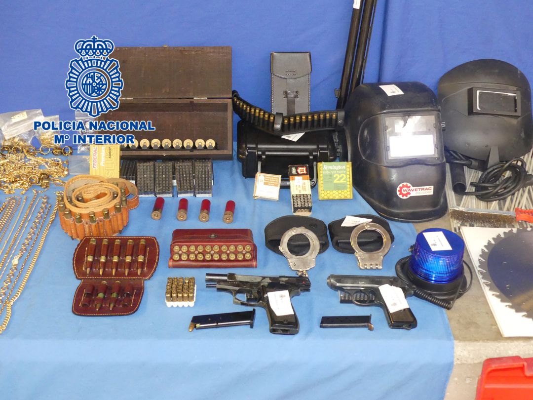 Material incautado por la Policía Nacional Material incautado por la Policía Nacional