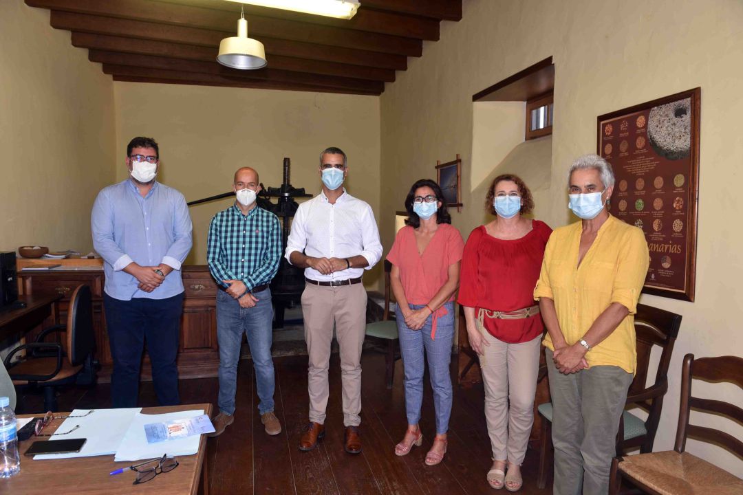 Es preciso llamar al 012 para pedir cita y decidir si hacer el documento ante un notario o un funcionario. El servicio de MAV en la Casa Cerdeña es gratuito. Es preciso llamar al 012 para pedir cita y decidir si hacer el documento ante un notario o un funcionario. El servicio de MAV en la Casa Cerdeña es gratuito.