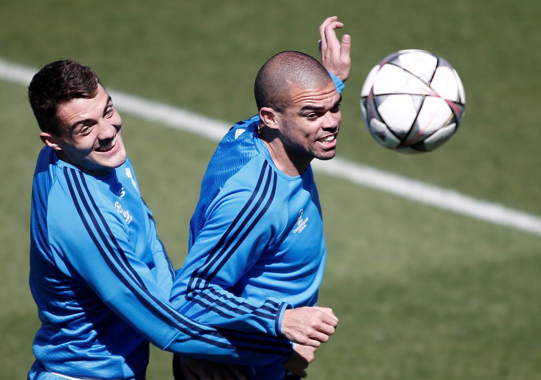 Kovacic y Pepe, durante su etapa en el Real Madrid Kovacic y Pepe, durante su etapa en el Real Madrid