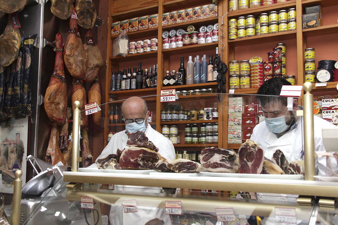 Según los economistas la desescalada y la Semana Santa han sido clave para la bajada del paro en marzo Según los economistas la desescalada y la Semana Santa han sido clave para la bajada del paro en marzo