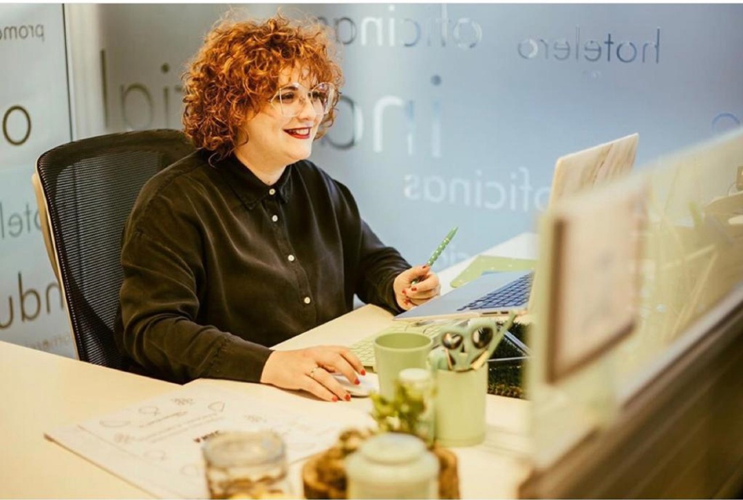 Nadia Pina en su consultoría Más que alimentados Nadia Pina en su consultoría Más que alimentados