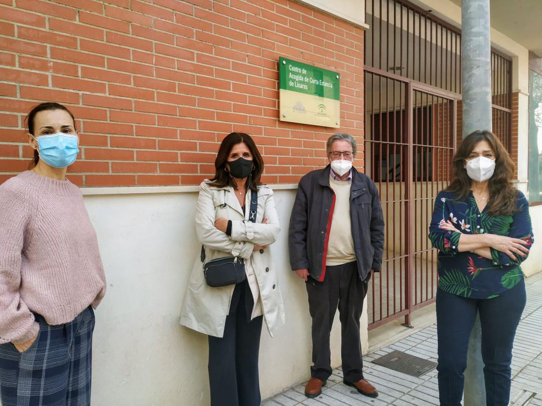 Visita al Centro de Acogida de Corta Estancia de Linares. Visita al Centro de Acogida de Corta Estancia de Linares.