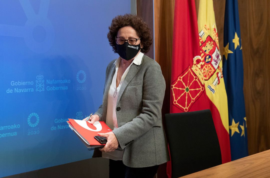 La consejera de Derechos Sociales del Gobierno de Navarra, Mari Carmen Maeztu, momentos antes de dar comienzo la rueda de prensa La consejera de Derechos Sociales del Gobierno de Navarra, Mari Carmen Maeztu, momentos antes de dar comienzo la rueda de prensa