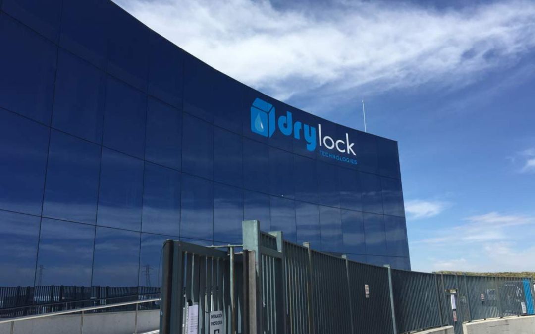 Fachada de la factoria de Drylock Technologies en Segovia Fachada de la factoria de Drylock Technologies en Segovia