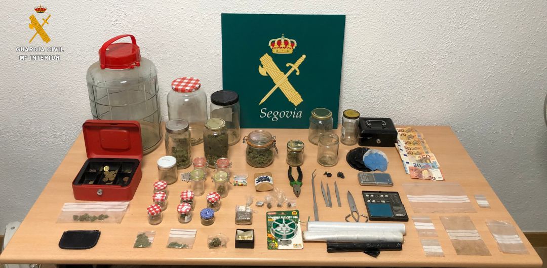 Detenidas tres personas en Tabanera del Monte por un presunto delito de tráfico de drogas Detenidas tres personas en Tabanera del Monte por un presunto delito de tráfico de drogas
