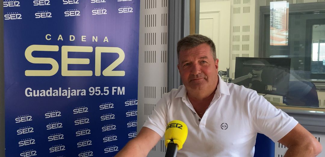 Néstor Ruiz en los estudios de SER Guadalajara Néstor Ruiz en los estudios de SER Guadalajara