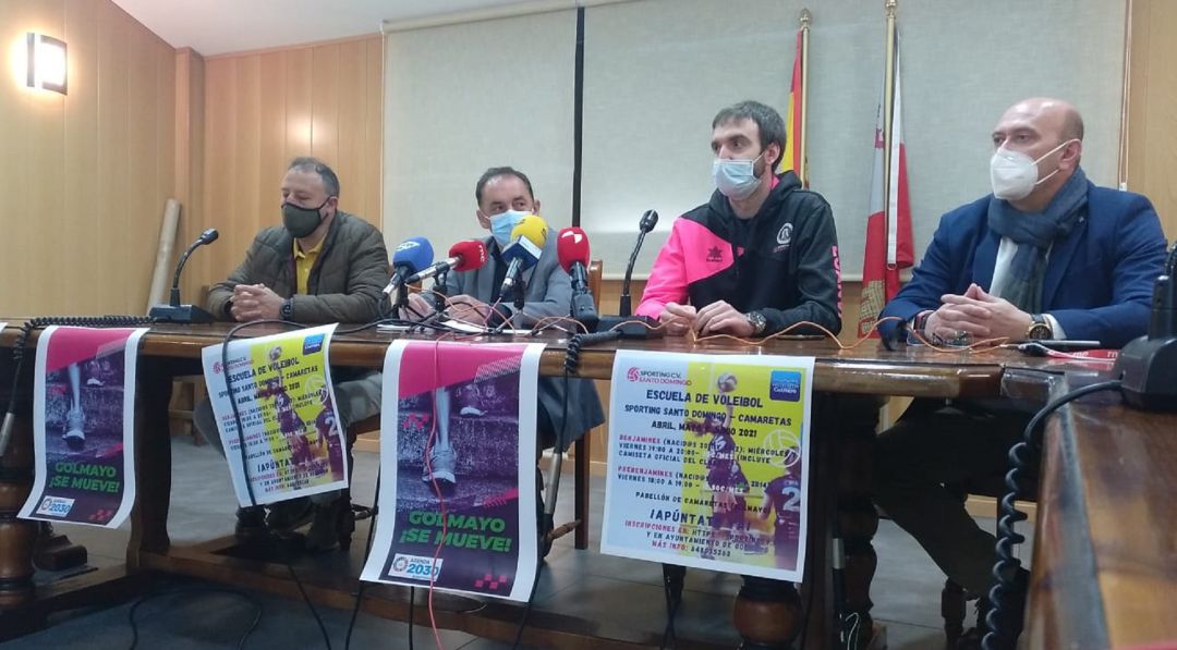 Presentación de la Escuela de Voleibol en el Ayuntamiento de Golmayo. Presentación de la Escuela de Voleibol en el Ayuntamiento de Golmayo.