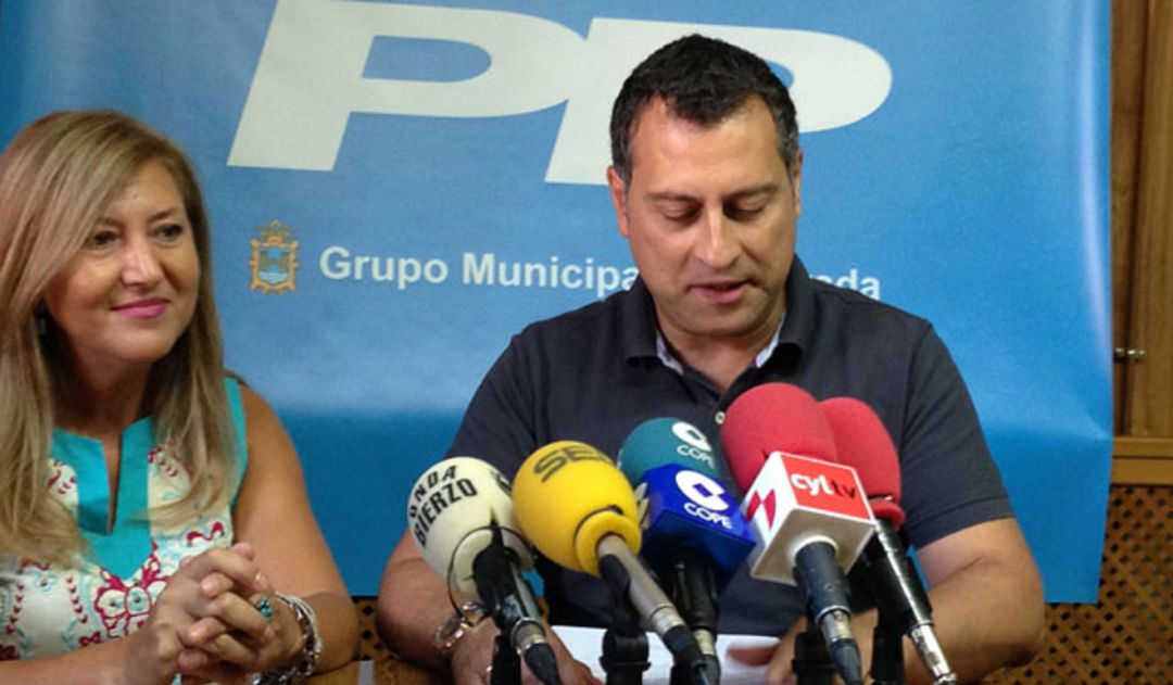 Reiner Cortés y Teresa García Magaz , en su época de concejales del PP en Ponferrada Reiner Cortés y Teresa García Magaz , en su época de concejales del PP en Ponferrada