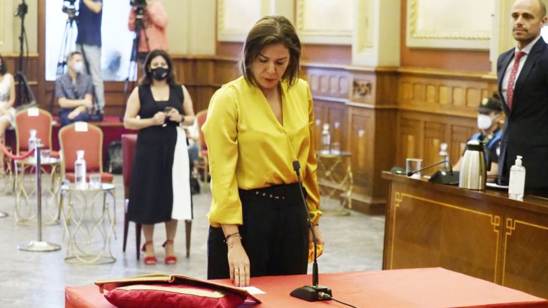 La edil, Evelyn Alonso durante la toma de posesión. La edil, Evelyn Alonso durante la toma de posesión.