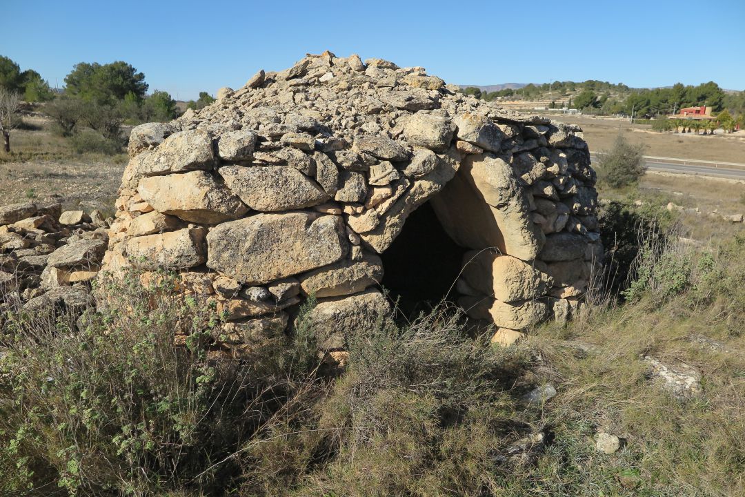 Uno de los refugios de piedra seca en Monóvar Uno de los refugios de piedra seca en Monóvar