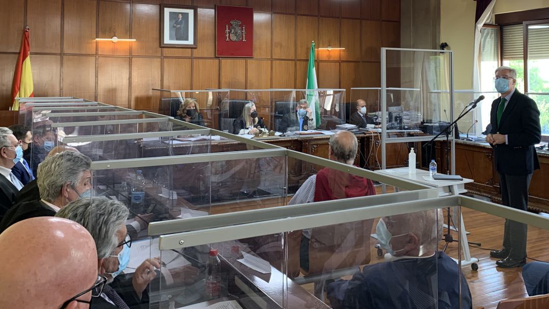 El exalcalde de Jaén, José Enrique Fernández de Moya, durante su declaración como acusado en el juicio del Caso Matinsreg. El exalcalde de Jaén, José Enrique Fernández de Moya, durante su declaración como acusado en el juicio del Caso Matinsreg.