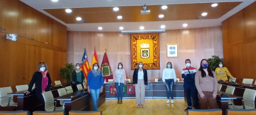 Reunión con el personal del SAD de Calp. Reunión con el personal del SAD de Calp.