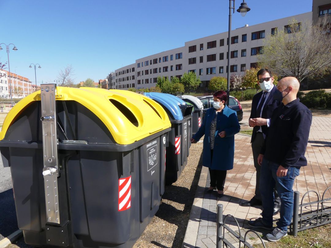 Instalacion nuevos contenedores en la ciudad Instalacion nuevos contenedores en la ciudad
