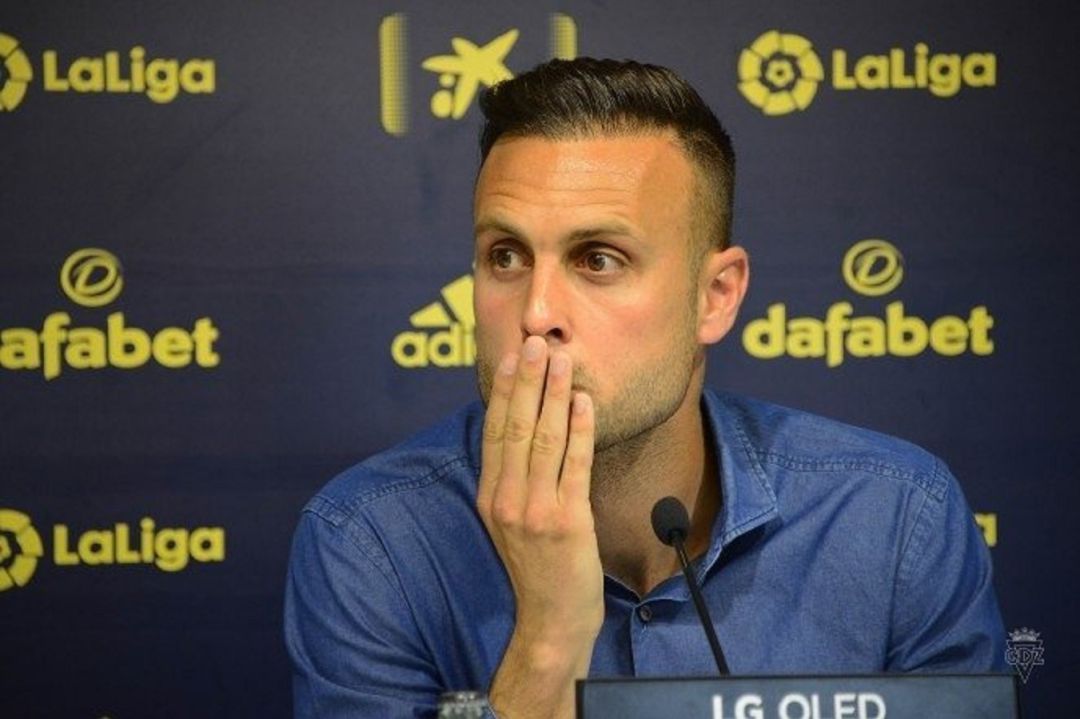 El jugador del Cádiz Juan Cala durante su comparecencia este martes vía telemática desde la sala de prensa de la ciudad deportiva del Cádiz CF El jugador del Cádiz Juan Cala durante su comparecencia este martes vía telemática desde la sala de prensa de la ciudad deportiva del Cádiz CF