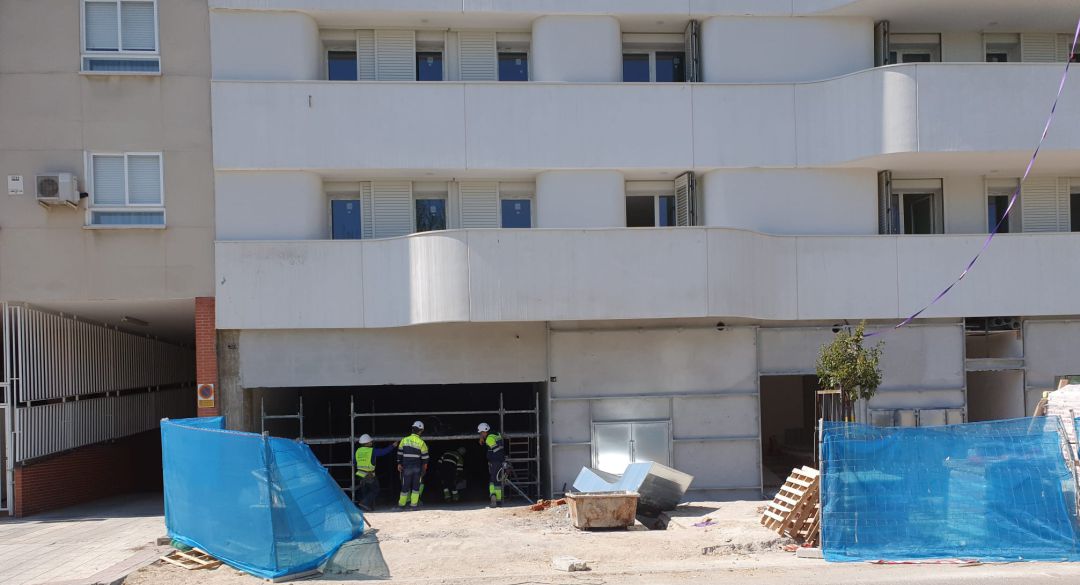 Los afectados por los retrasos en estas promociones publicaban esta foto este martes para demostrar el retraso en las obras de sus viviendas en el barrio de El Rosón de Getafe. Los afectados por los retrasos en estas promociones publicaban esta foto este martes para demostrar el retraso en las obras de sus viviendas en el barrio de El Rosón de Getafe.