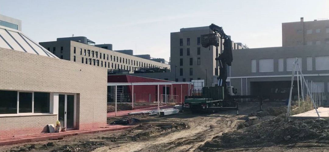 El colegio Miguel de Cervantes de Getafe es uno de los que ha construido por fases sus instalaciones. El colegio Miguel de Cervantes de Getafe es uno de los que ha construido por fases sus instalaciones.