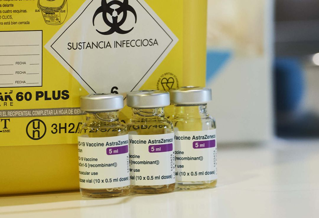 Estos son los síntomas que debes vigilar si te vacunan con AstraZeneca, según la EMA. Estos son los síntomas que debes vigilar si te vacunan con AstraZeneca, según la EMA.