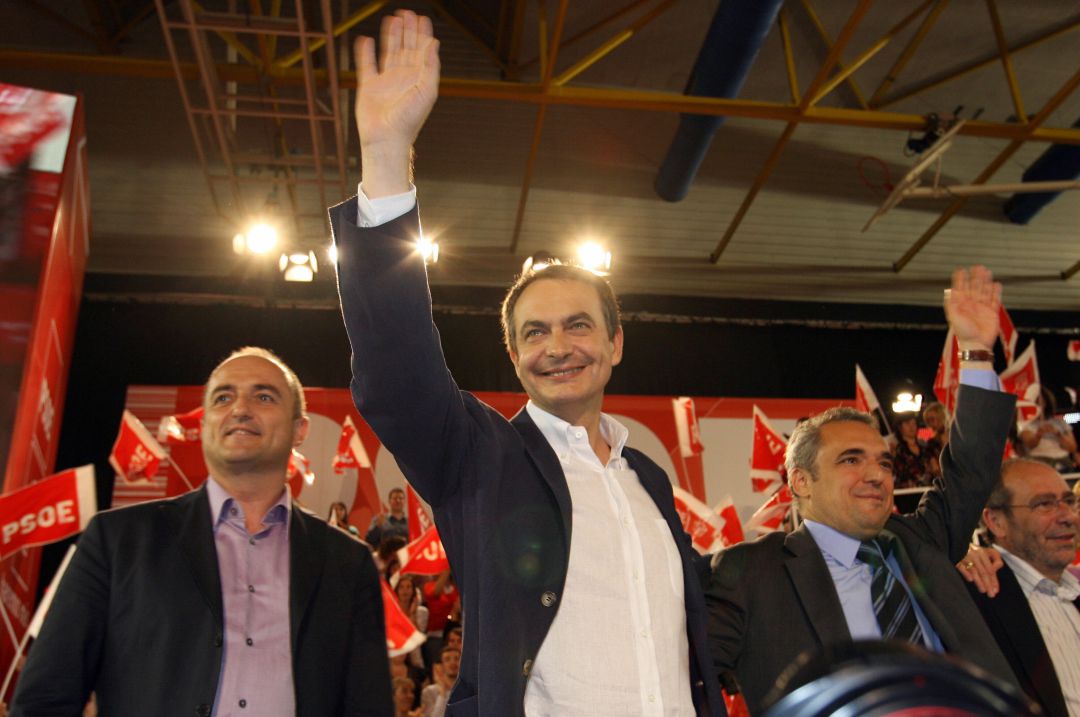 Miguel Sebastián, junto al expresidente Zapatero y Rafael Simancas, en una fotografía de archivo. Miguel Sebastián, junto al expresidente Zapatero y Rafael Simancas, en una fotografía de archivo.