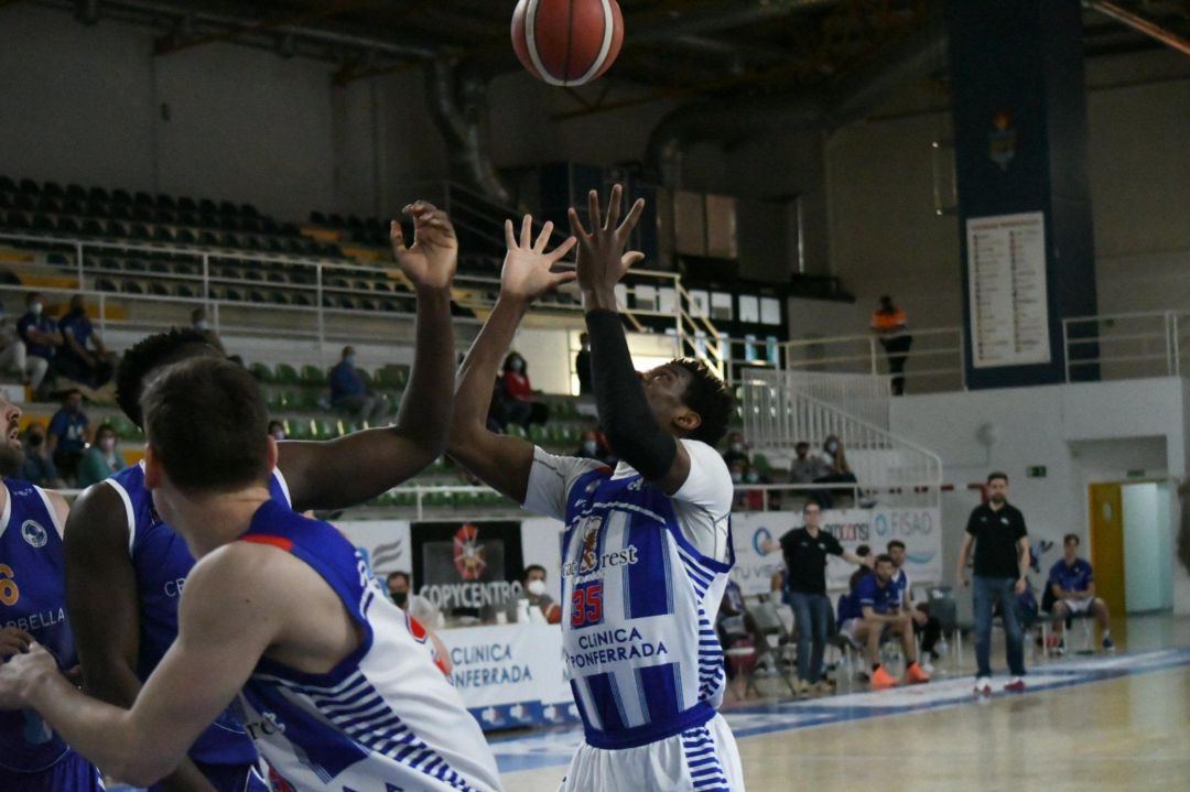 El conjunto berciano no pudo ante un Marbella que consiguió clasificarse para el play-off de ascenso. El conjunto berciano no pudo ante un Marbella que consiguió clasificarse para el play-off de ascenso.