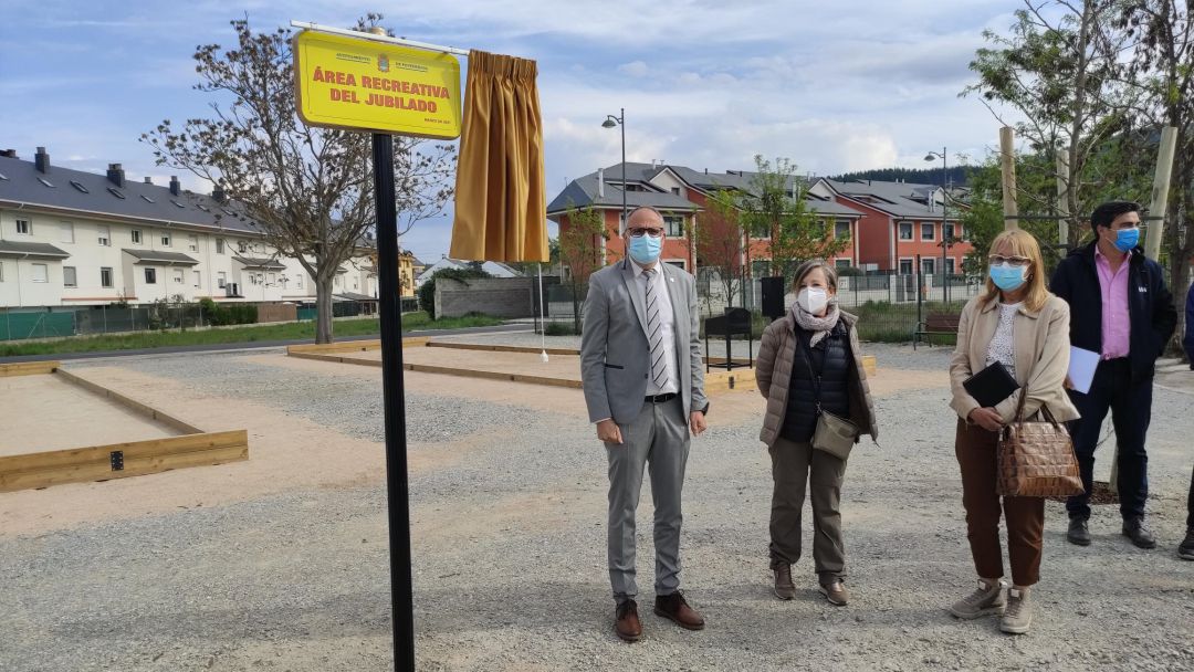 Inaugurada la nueva zona de ocio del barrio de Compostilla Inaugurada la nueva zona de ocio del barrio de Compostilla