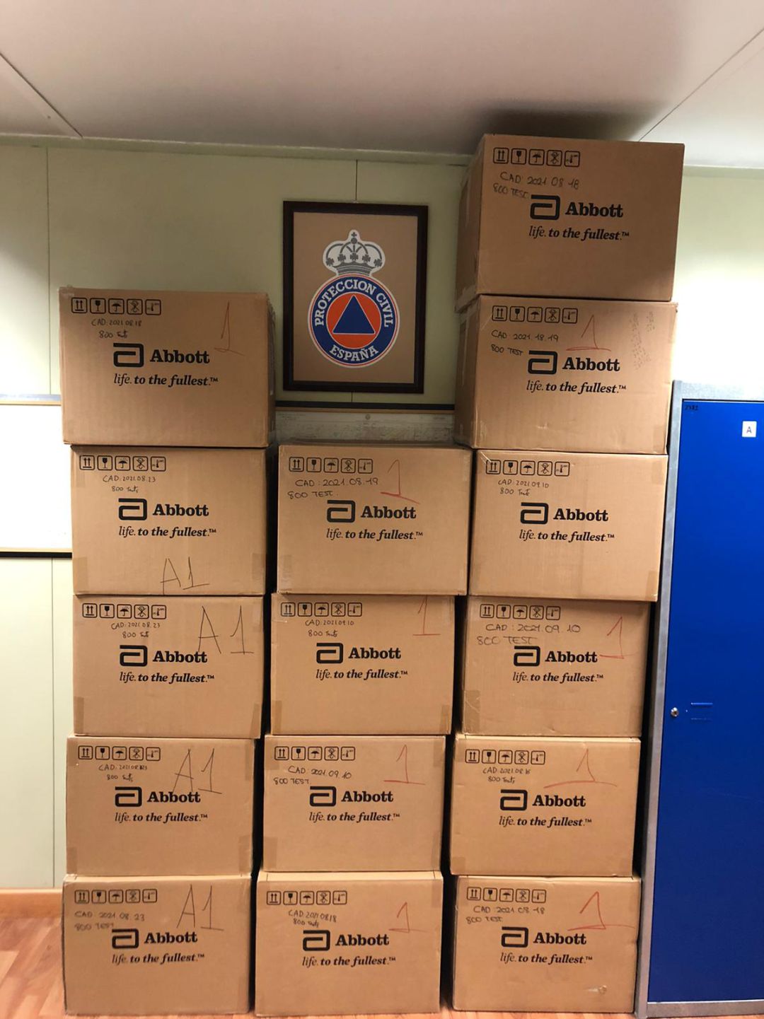 Imagen de los 12.000 antígenos almacenados en dependencias de Protección Civil en Getafe Imagen de los 12.000 antígenos almacenados en dependencias de Protección Civil en Getafe