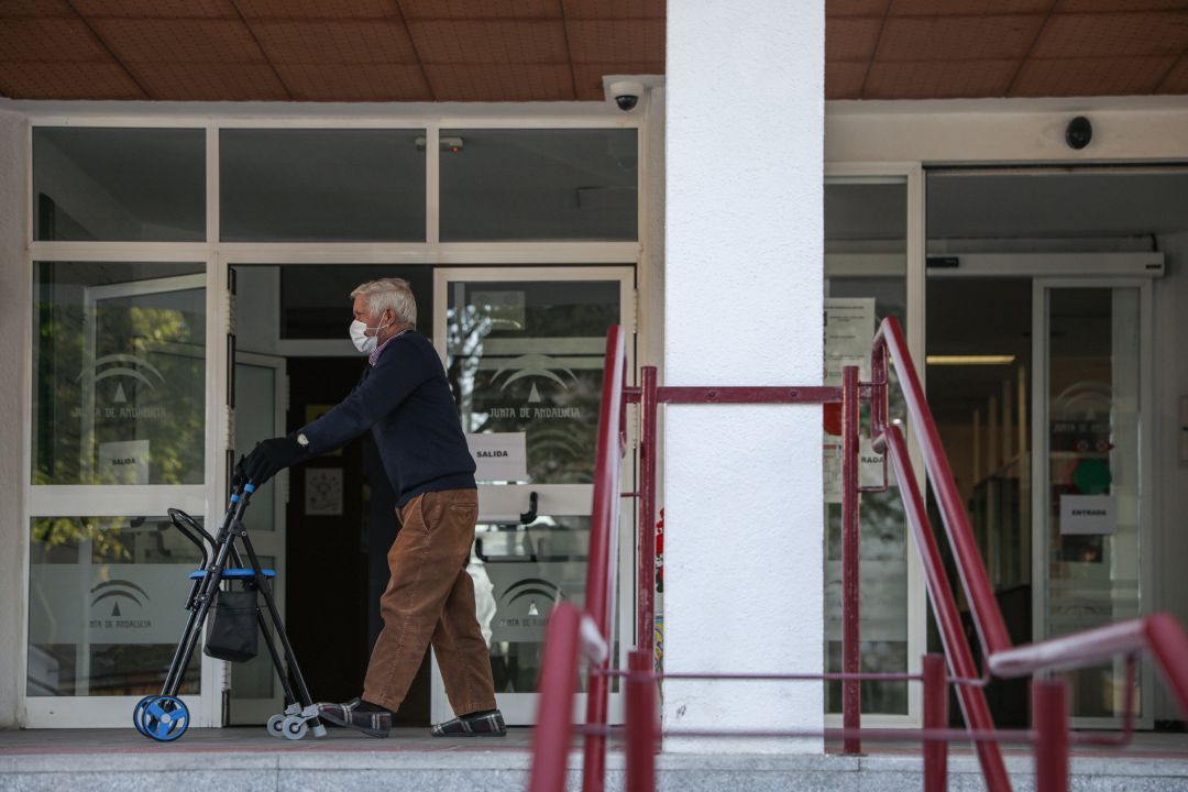 La vacunación permite aligerar las restricciones en las residencias de mayores de la Comunitat Valenciana La vacunación permite aligerar las restricciones en las residencias de mayores de la Comunitat Valenciana