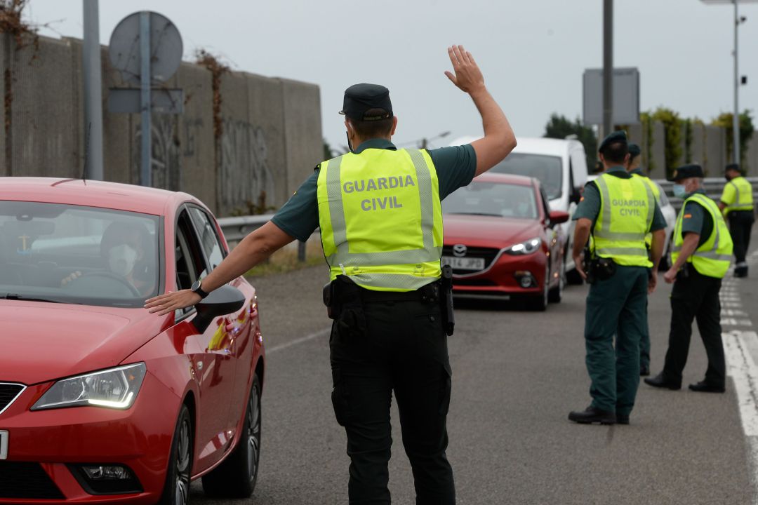 En los controles se identificaron más de 7.000 coches. En los controles se identificaron más de 7.000 coches.