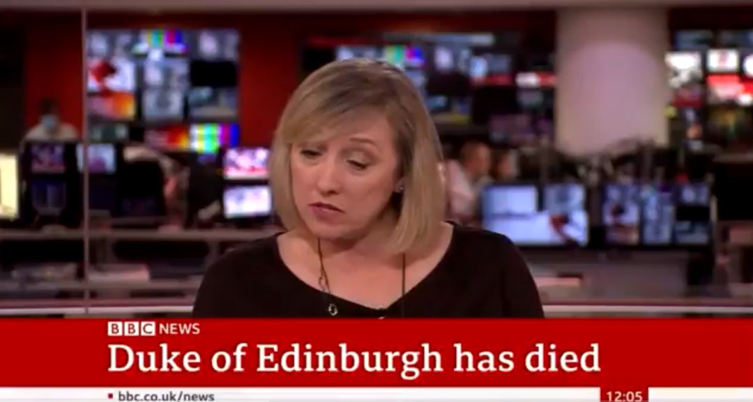 Fotograma del canal BBC News en el momento del anuncio de la muerte de Felipe de Edimburgo Fotograma del canal BBC News en el momento del anuncio de la muerte de Felipe de Edimburgo