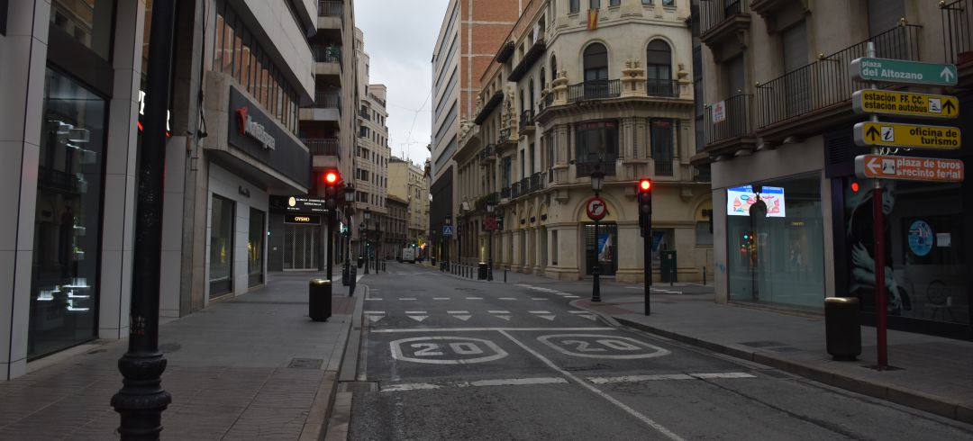 El Ayuntamiento quiere cerrar al tráfico la 'calle ancha' desde Tinte El Ayuntamiento quiere cerrar al tráfico la 'calle ancha' desde Tinte