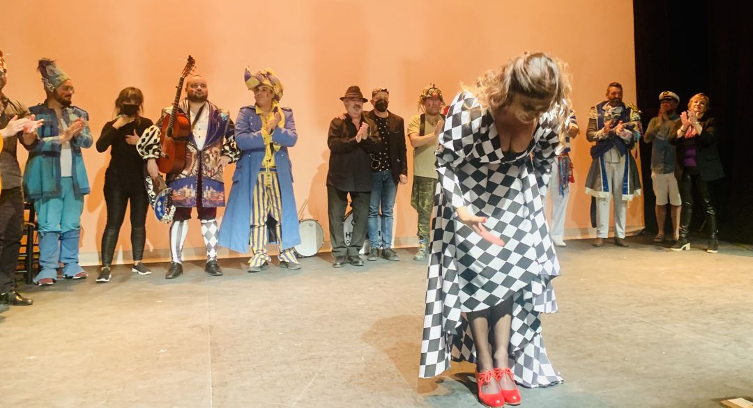 Anabel Rivera recibe el aplauso del público al final del estreno de "La risa que se desangra" Anabel Rivera recibe el aplauso del público al final del estreno de "La risa que se desangra"