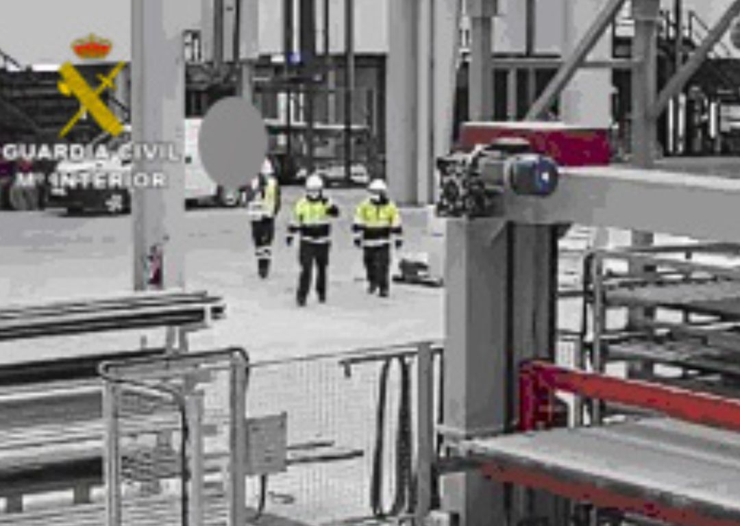 Detenidas seis personas por sustraer cobre y azulejos valorados en más de 40.000 euros en empresas de Moncofa Detenidas seis personas por sustraer cobre y azulejos valorados en más de 40.000 euros en empresas de Moncofa